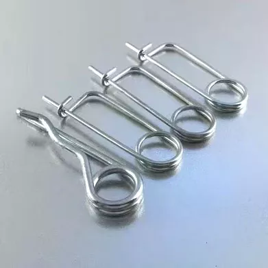 Spilla a molla con spilla da balia a forma di spilla in acciaio